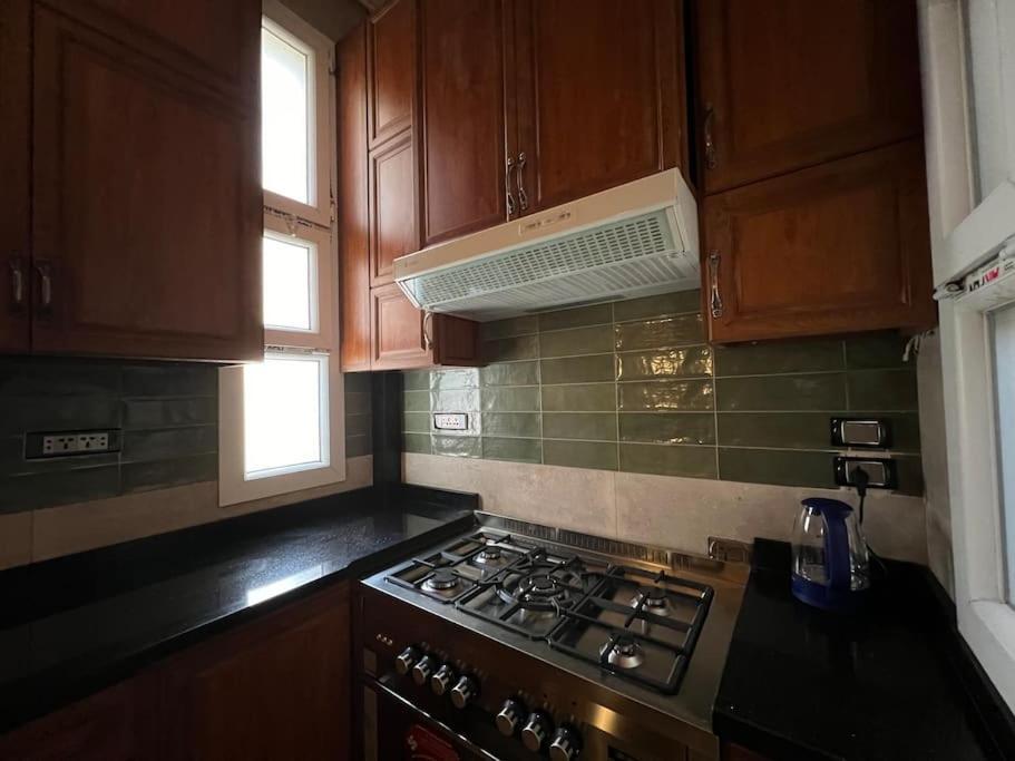 Authentic 3Br Apartment In Downtown, Cairo Exterior foto